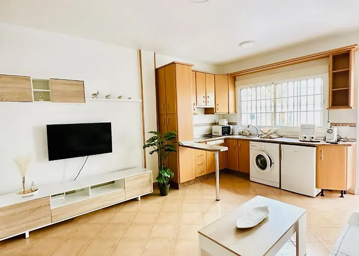 Centre Village Apartment